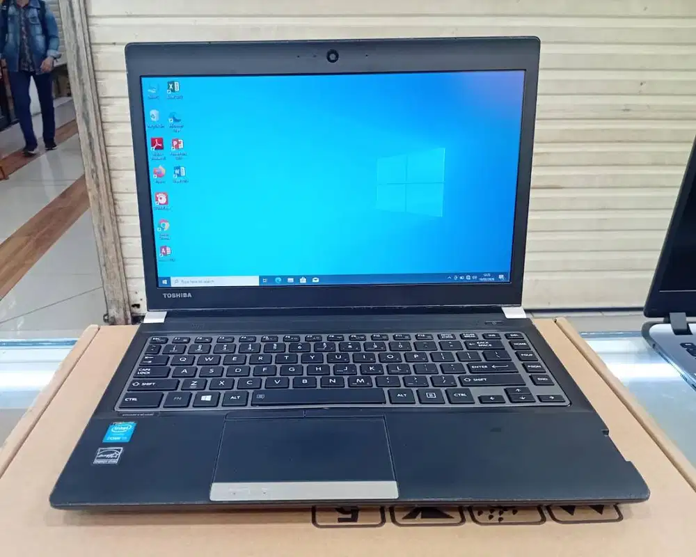 Laptop Leptop Portege R30-a Core i5-4210m @2,6GHz Ram 8gb Hdd 500 gb w