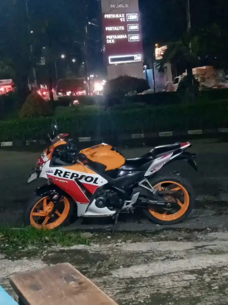 Motor honda CBR 150