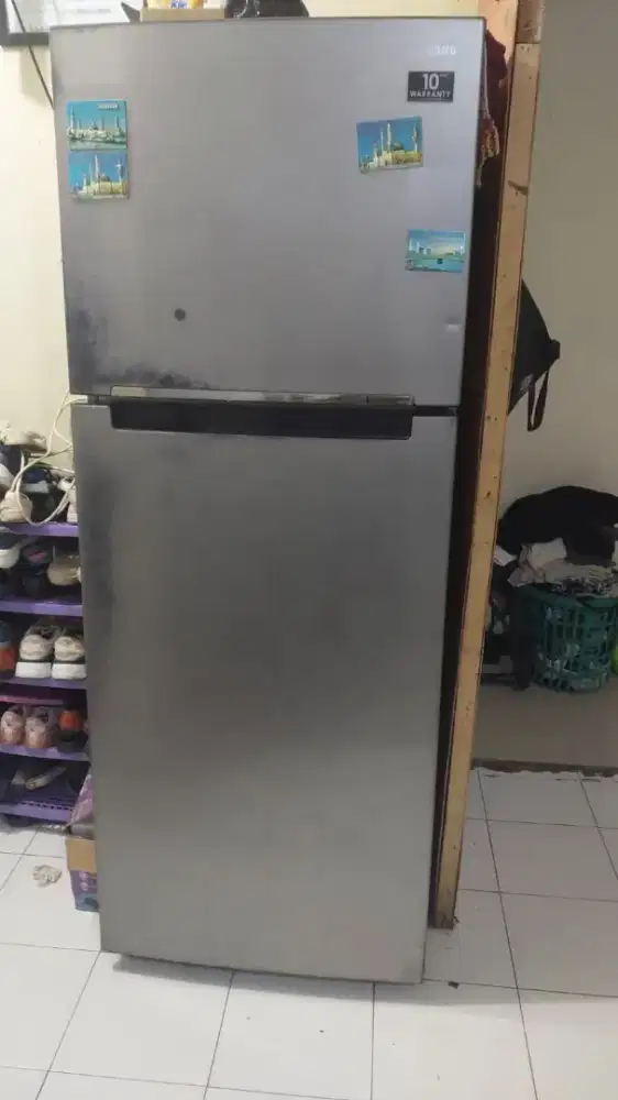 Kulkas Samsung inverter jumbo tipe RT38