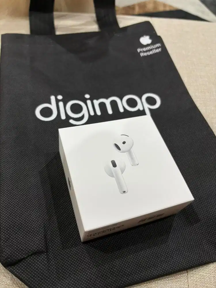 BNIB AirPods 4 ANC (Green Peel)