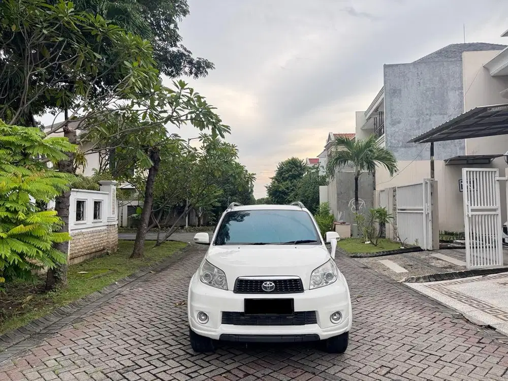 Toyota Rush 1.5 G Matic 2013 Putih Facelift Plat S