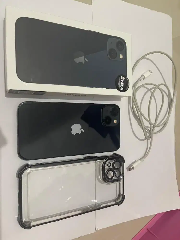 Iphone 13 128gb garansi sampai juli