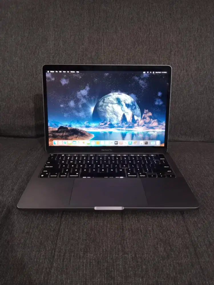 MacBook Pro Retina M1 13 inch 2020
Chip Apple M1
Ram 8 GB
SSD 512 GB