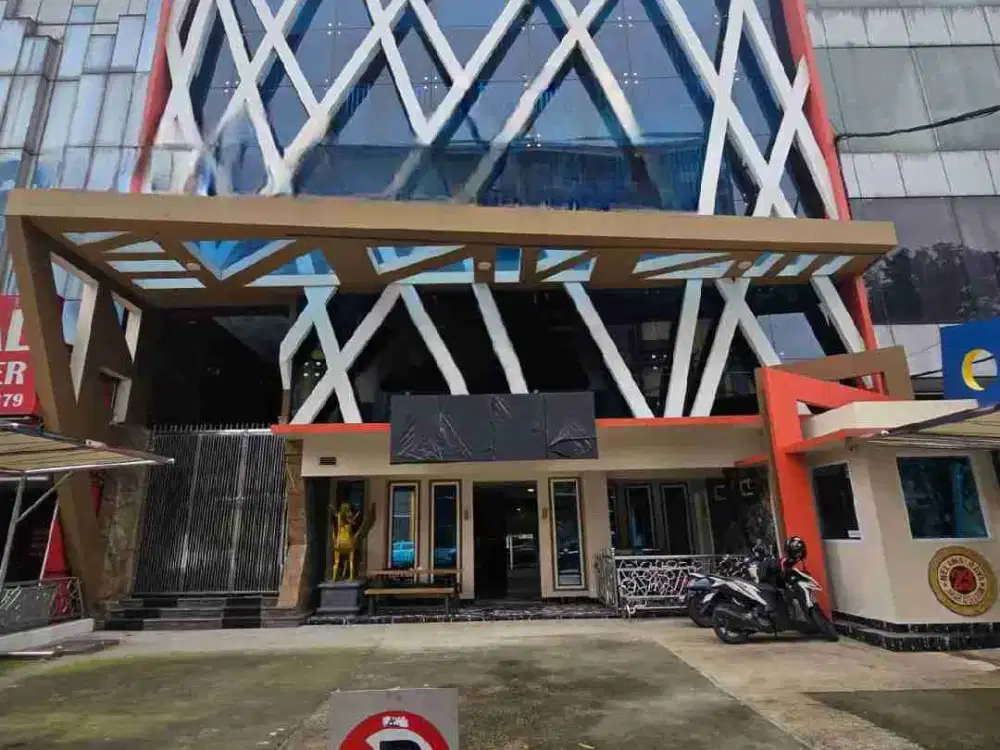 FOR SALE
GEDUNG 7 LANTAI
DI MELAWAI KEBAYORAN BARU
SHGB
Luas lahan 408,48 m2
Luas lantai dasar 296,7 m2
Luas seluruh bangunan 1.780,2 m2
* Listrik tiap lantai 23.000
* Jumlah toilet lantai 1-6 ada 4 buah
* lantai 7 toiletnya ada 8
* ac dilantai 7 ada 10 b
