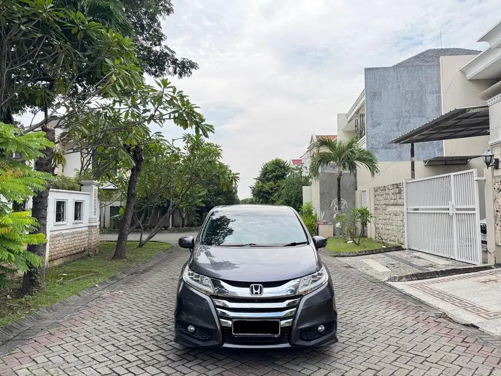 Honda Odyssey 2.4 E Prestige 2014 PMK 2015 Grey Plat D