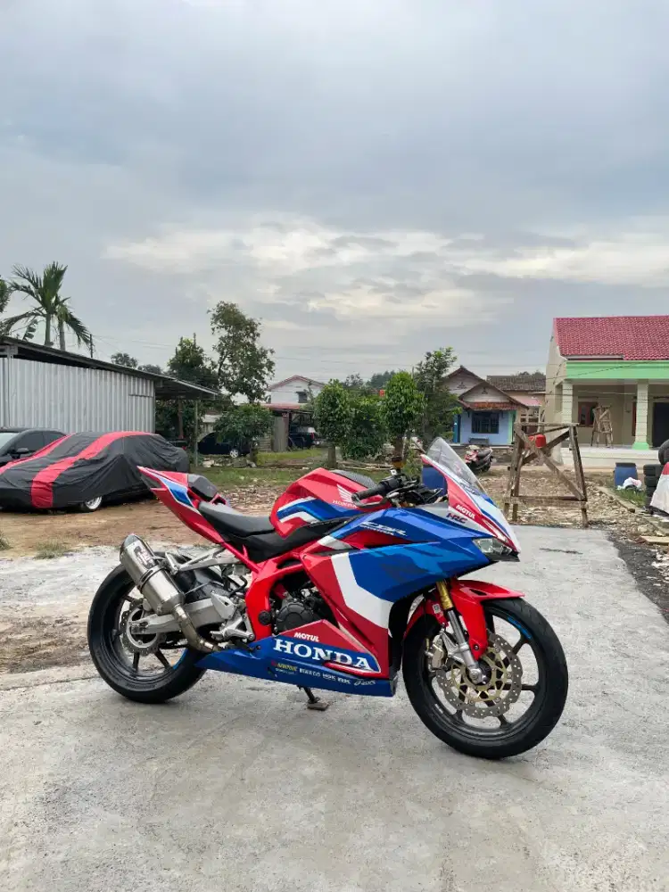 CBR 250 RR 2019 LOW KM 10 rbuan