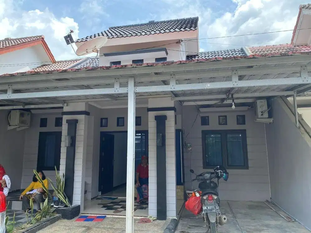 DISEWAKAN RUMAH