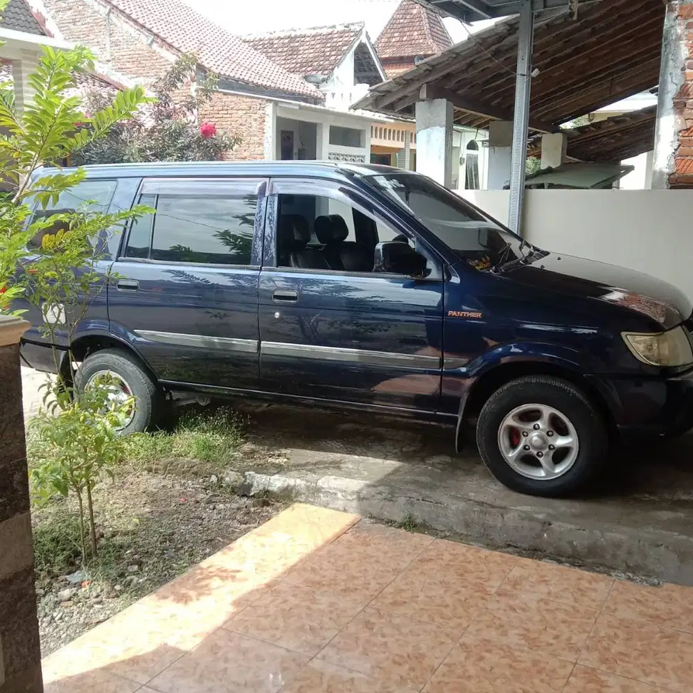 Mobil Keluarga Besar