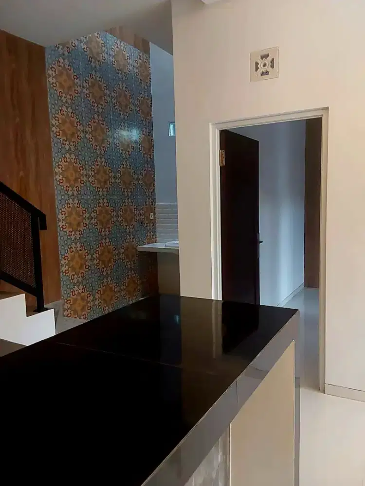 Disewakan Rumah Baru di jl. Mahendradatta - Buana Raya