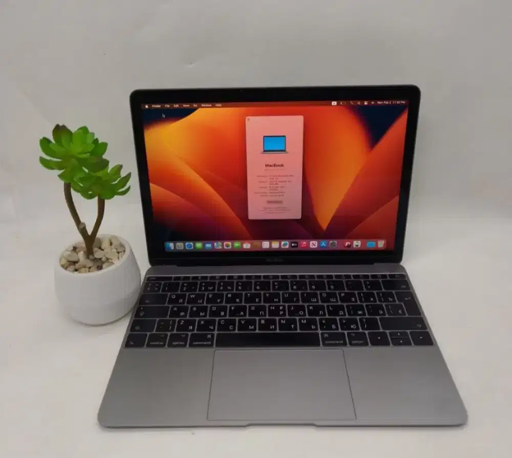 Macbook air 2017 core i5 8/128GB  like new