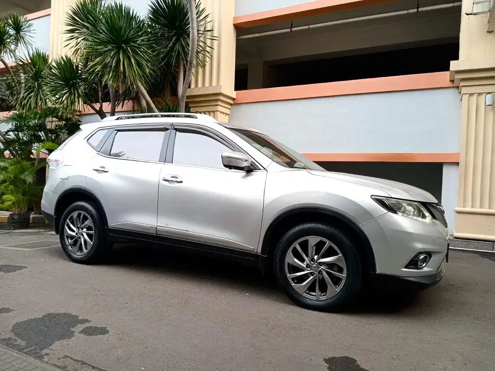 NISSAN XTRAIL X-TRAIL X TRAIL Silver 2.5 AT 2015 Mulus Full Original