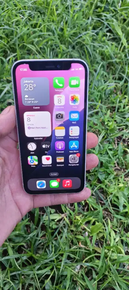 Iphone 12 mini.   Inter