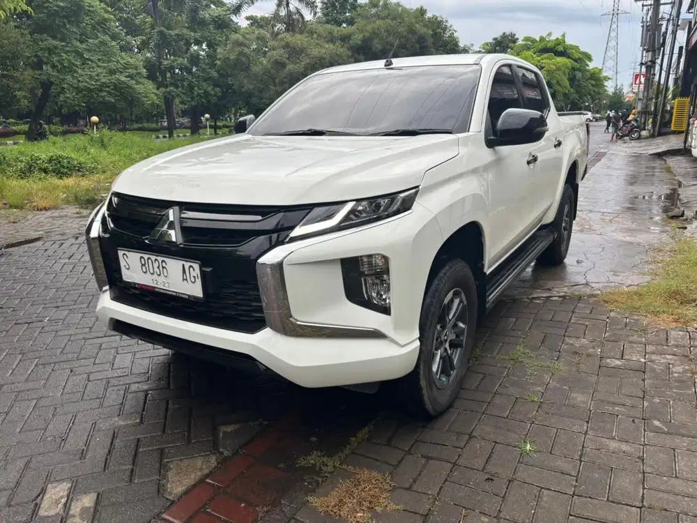 Mitsubishi Strada Triton Exceed double cabin 4x4 2022 Istimewa