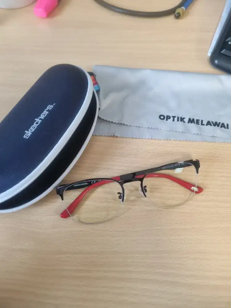 Kacamata Sketchers Original Melawai seperti Baru