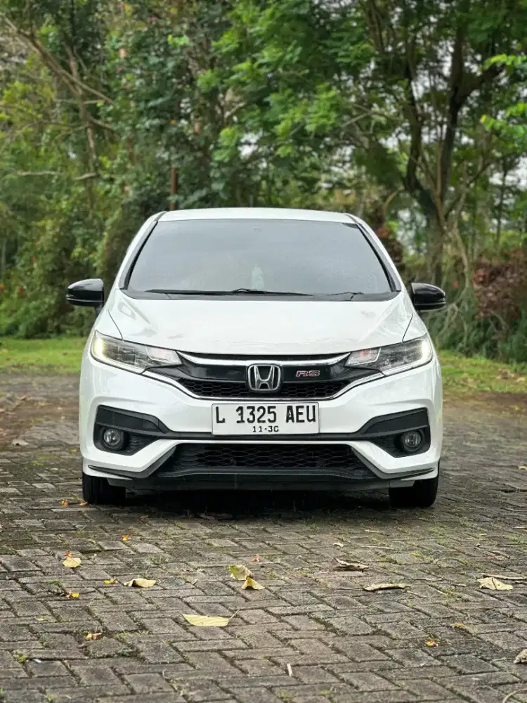 Jazz RS 2017 facelift matik,antik KM 50rb asli record ,hrang d pakai