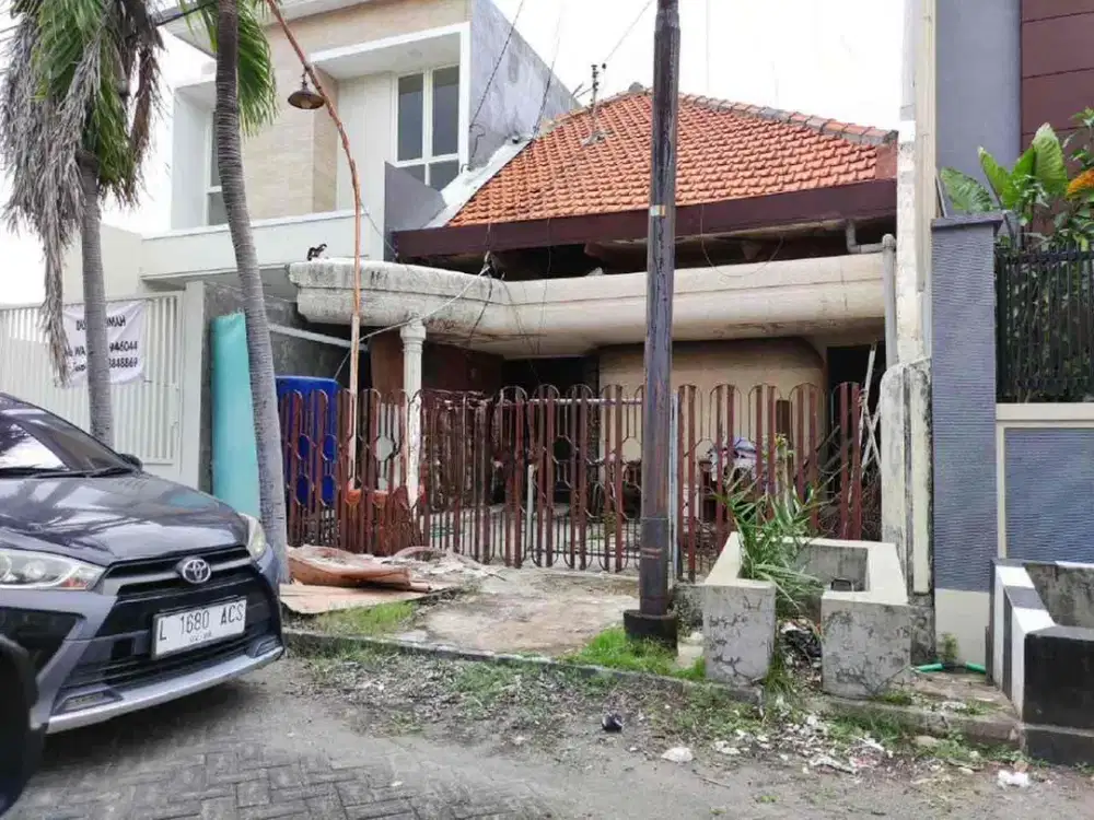 DiJual Rumah Hitung Tanah Manyar Row Jalan 3 Mobil