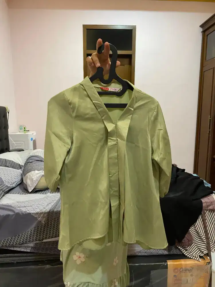 Blouse kemeja kerja wanita