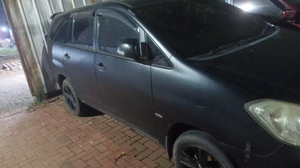 Toyota Kijang Innova 2006 Bensin