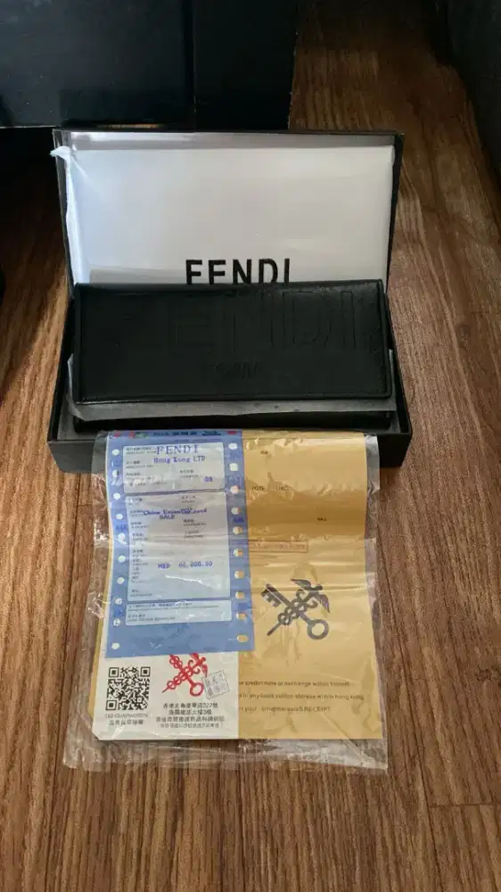 Dompet masa kini penuh gaya
