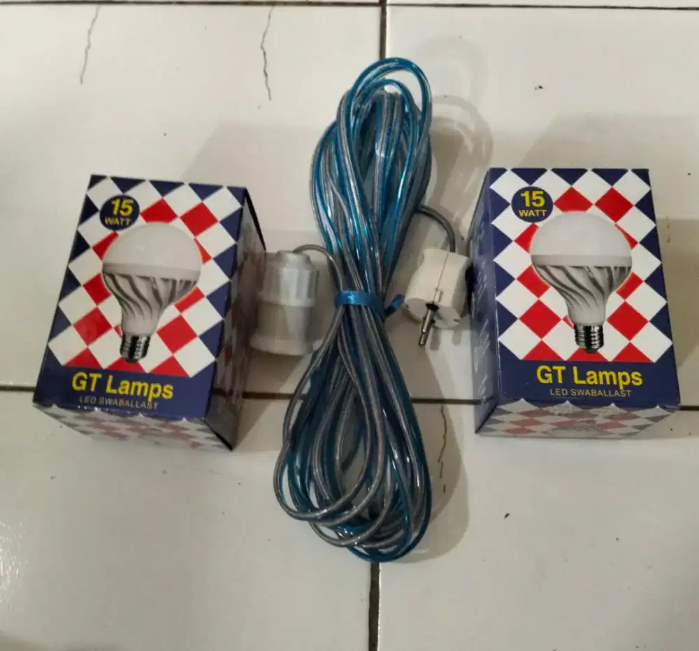 Colokan lampu gantung