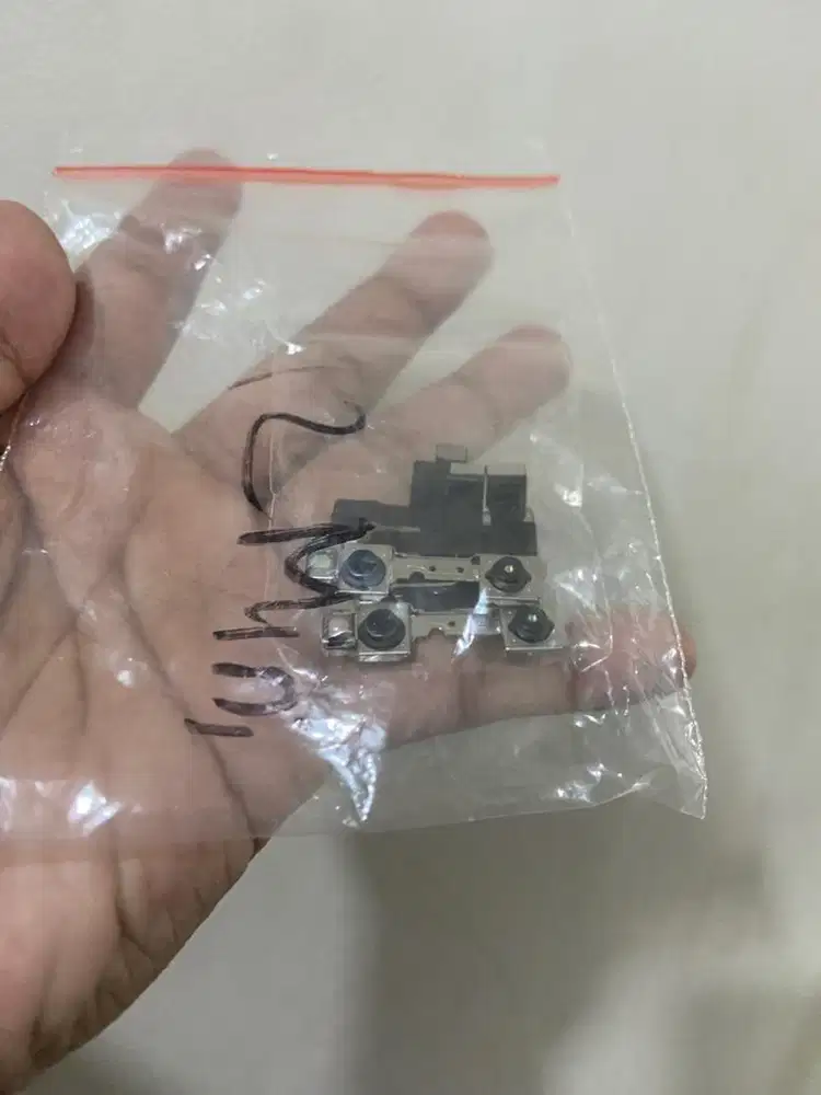 Kamera Depan iPhone 12 mini