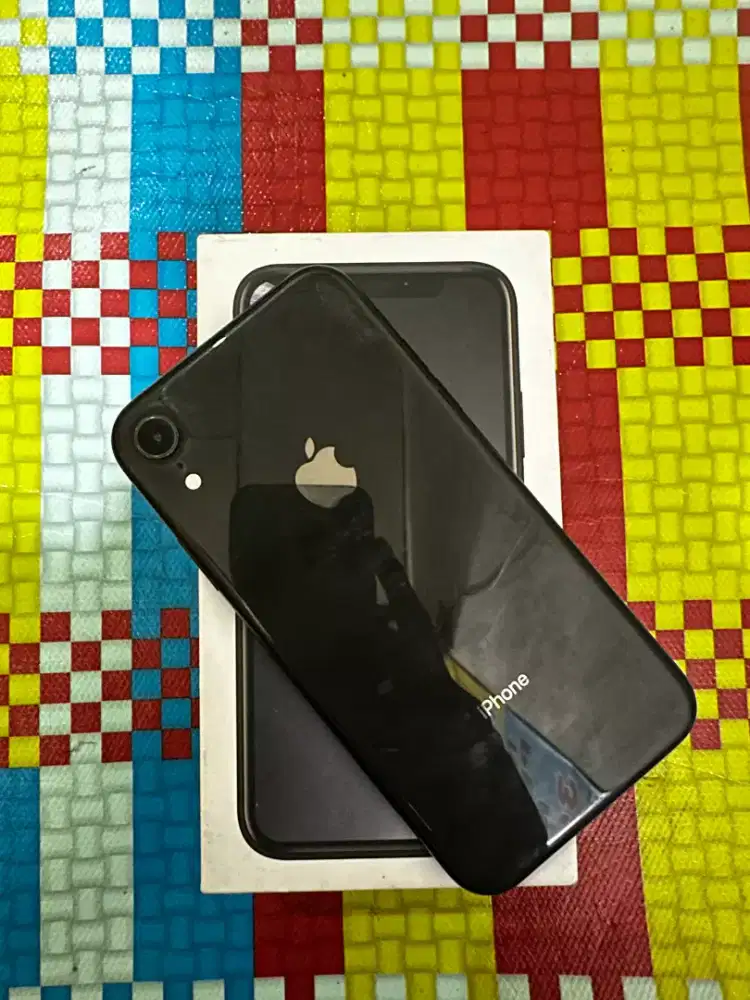 iphone xr 64 gb