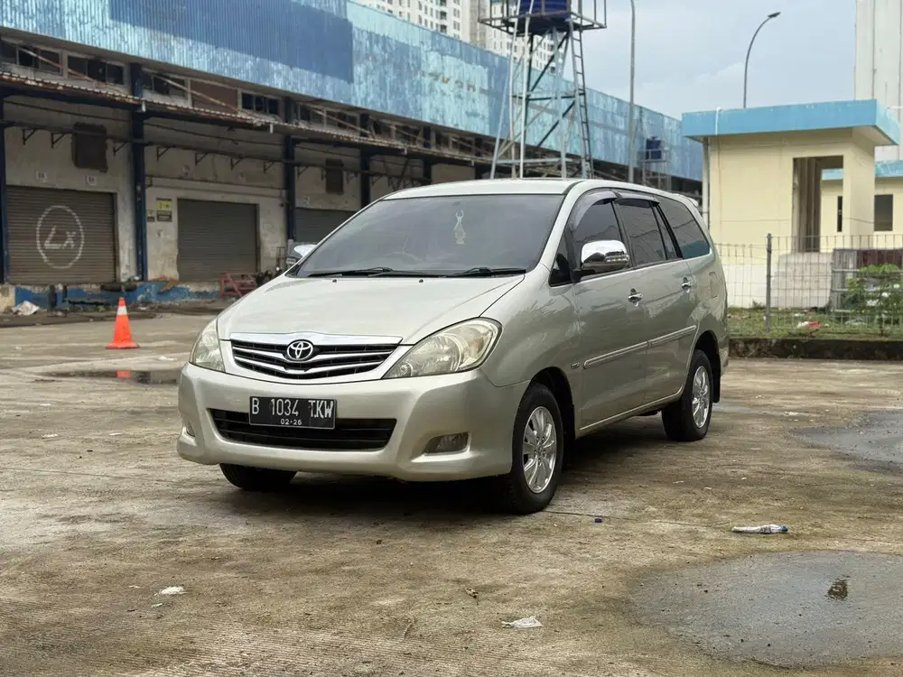 MURAH Innova 2.0 V 2011 AT