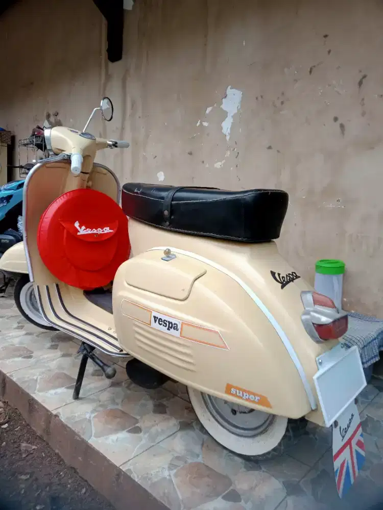 Vespa super 1976 cantik