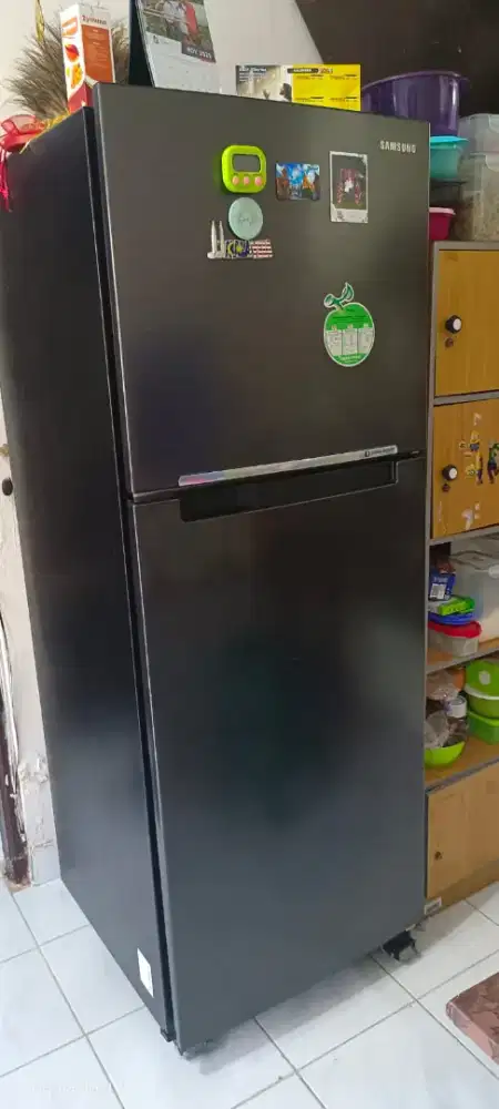 Kulkas inverter samsung