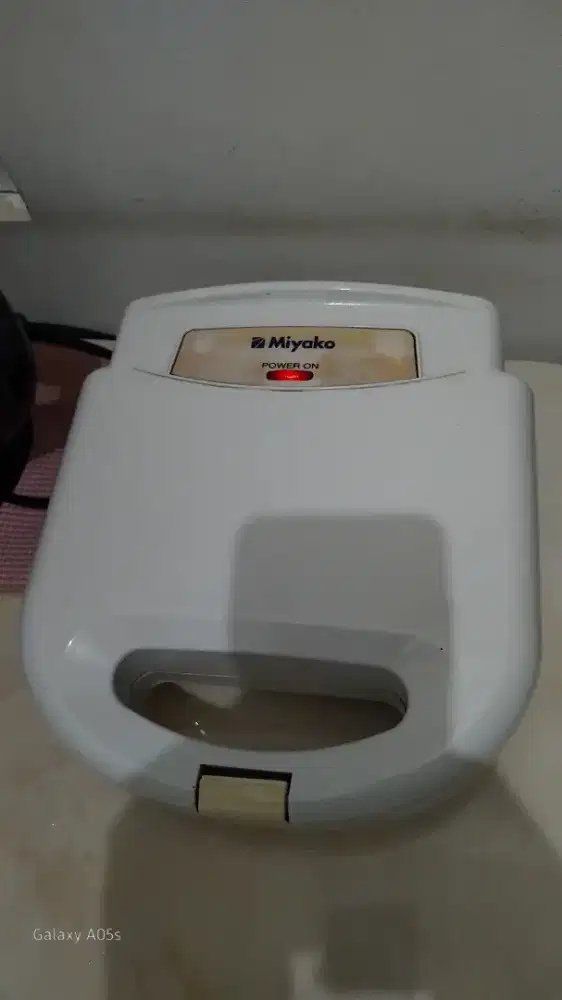 Toster Roti Merk Miyako