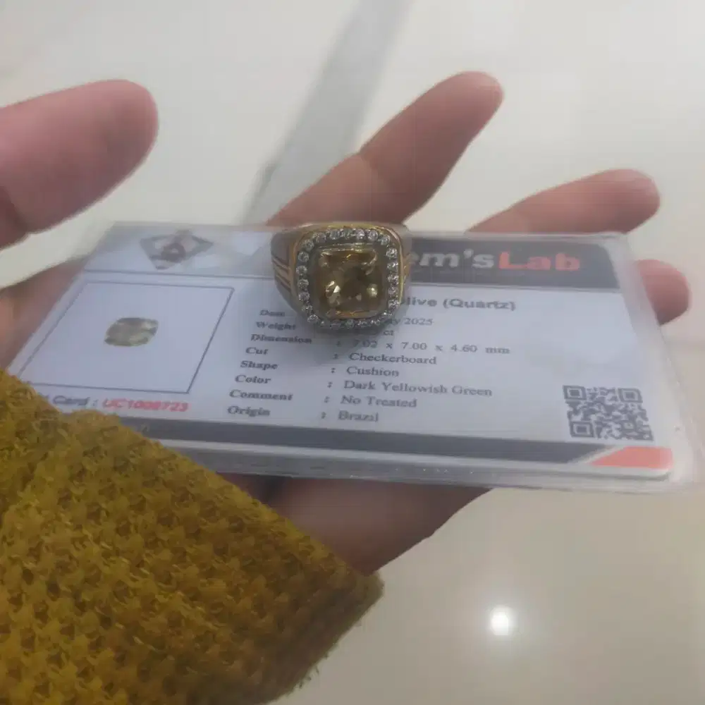 Cincin batu berlian ready