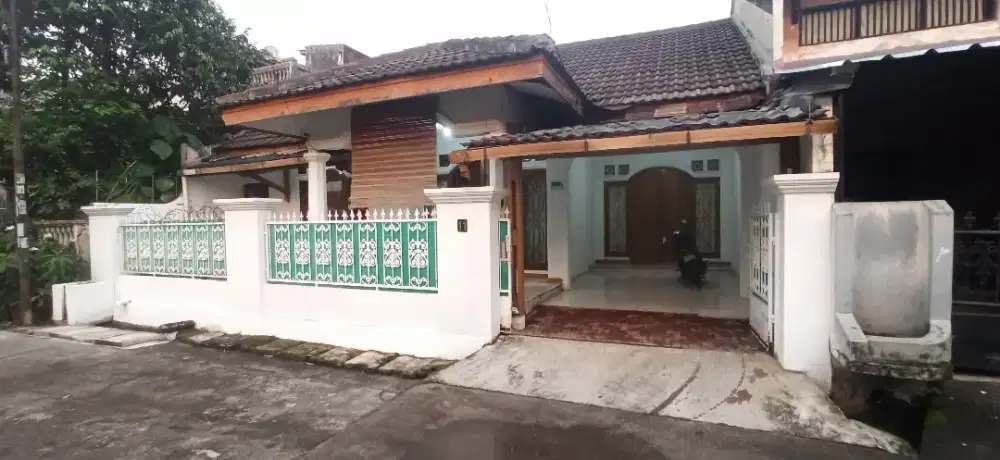 Disewakan Rumah 2 Lantai Strategis Ciater Permai BSD Serpong