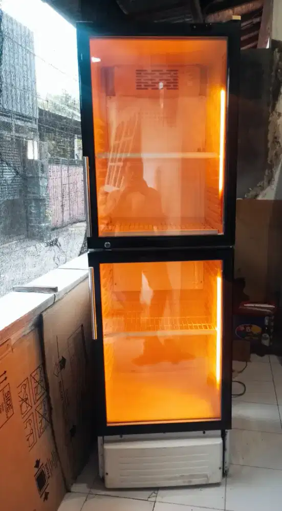 JUAL SHOWCASE JUMBO MEREK GEA. NORMAL