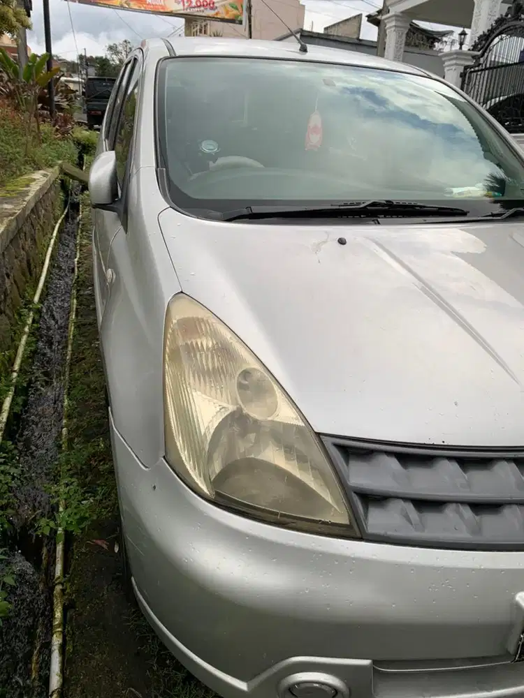 Nissan Livina 2009 Bensin