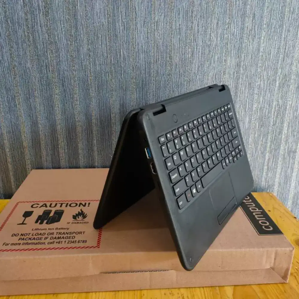 Lenovo 300e 2 in 1 celeron 3450
