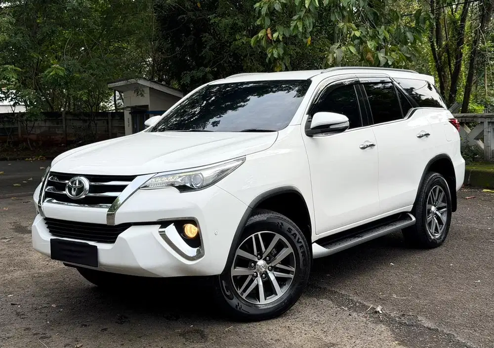 Toyota Fortuner VRZ Diesel A/T 2017/2018 Low Km 60 Rb Antik Istimewa