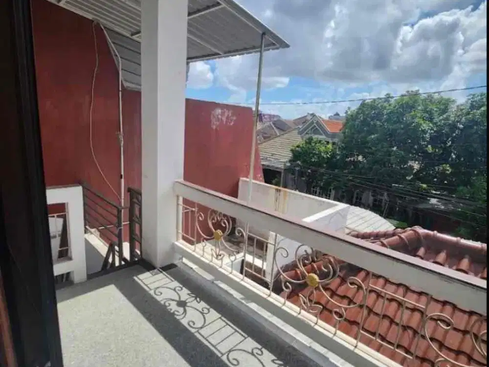 Rumah Jual Furnish Nginden Intan