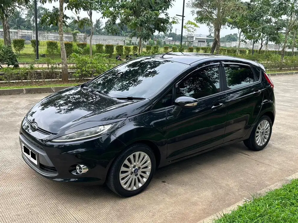 Ford Fiesta Trend 1.4 AT 2011 Kondisi Siap Pakai Jauh