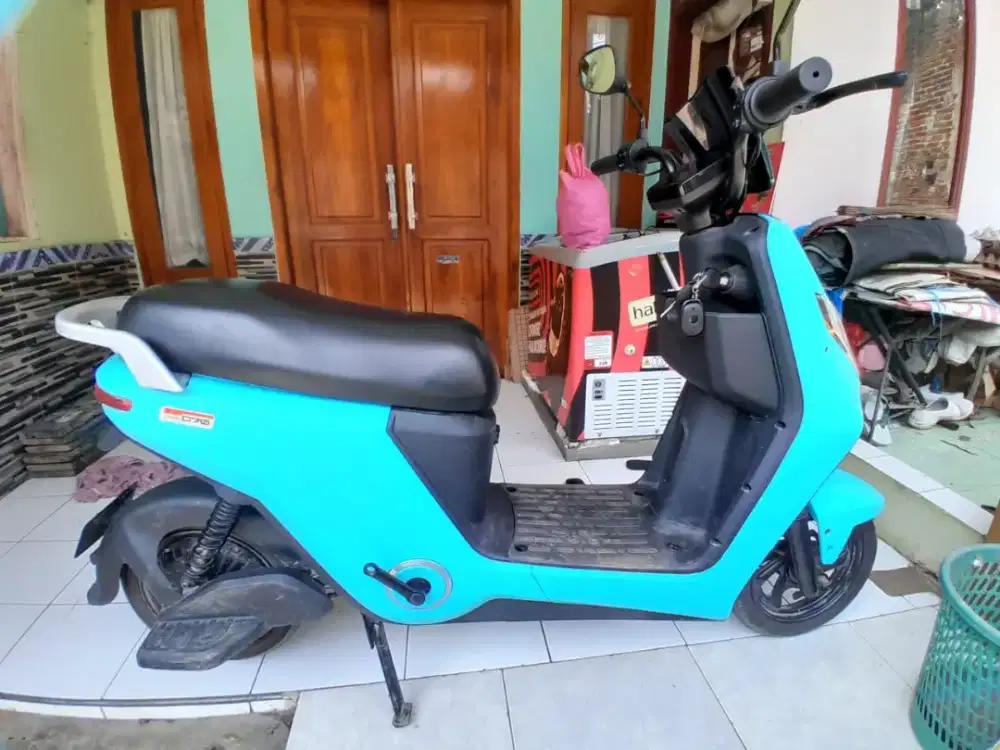 D70  baru 2bulan  masih bagus minus lecet pemakaian