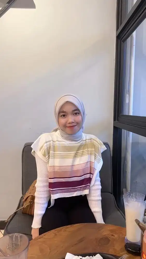 Mencari Pekerjaan – Customer Service / Administrasi / Finance Support