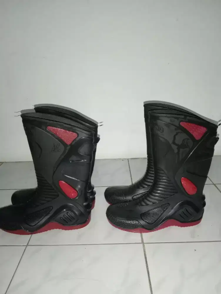 Sepatu Boots / Sepatu Karet