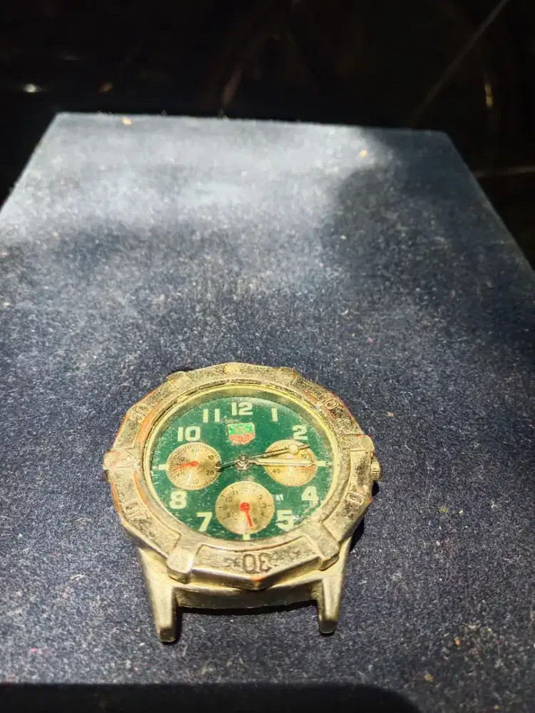 TAG  HEUER  Barang lama