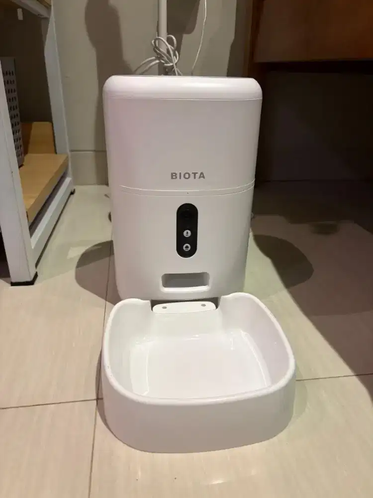 Pet Feeder / Dispenser Makanan Hewan - BIOTA