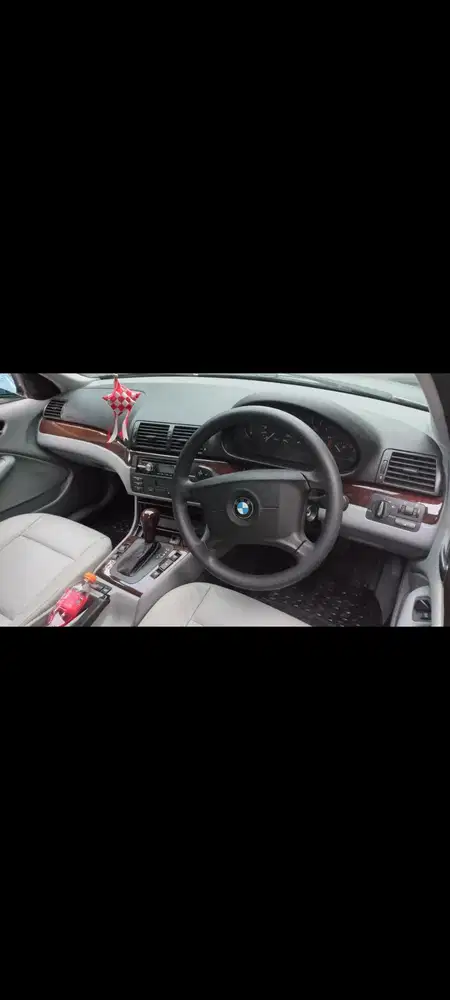 BMW 318i 2003 Bensin