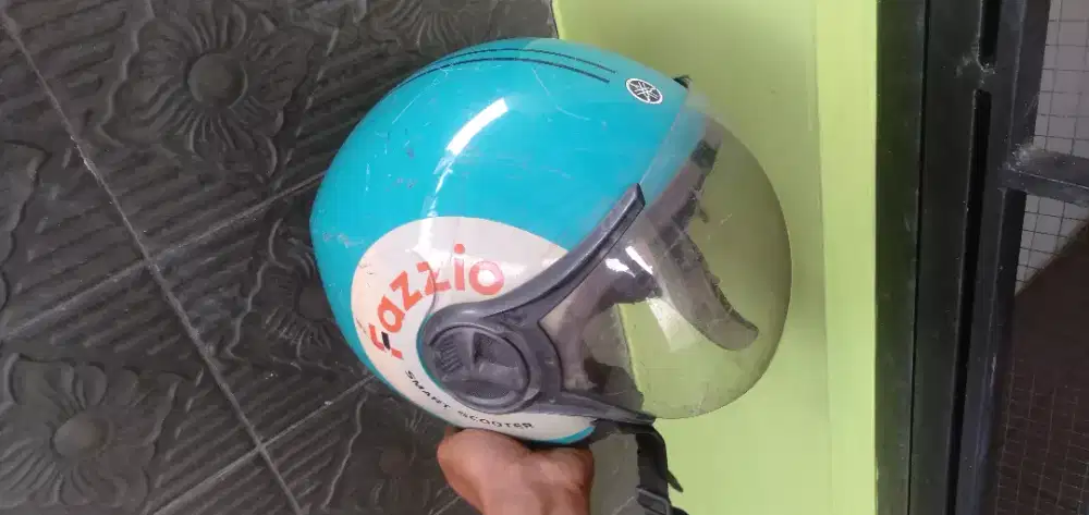 Di jual helem murah aja untuk cow atau cew buruaaan