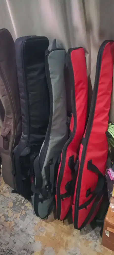 gitar listrik dijual edisi pensiun