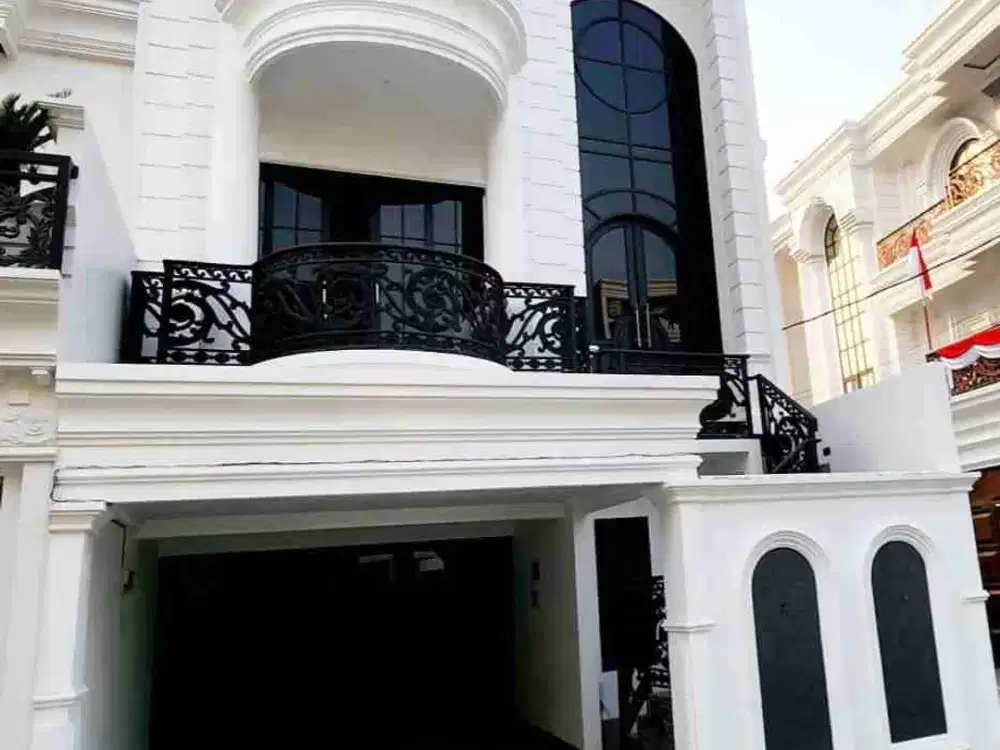Rumah Cantik 3 Lantai Like New Di 
Perumahan Permata 2 Residence Jagakarsa Jakarta Selatan