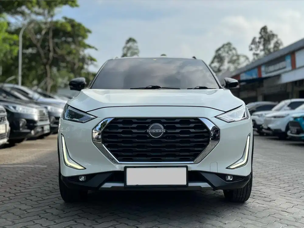TERMURAH NISSAN MAGNITE PREMIUM AT 2022 PUTIH TWO TONE