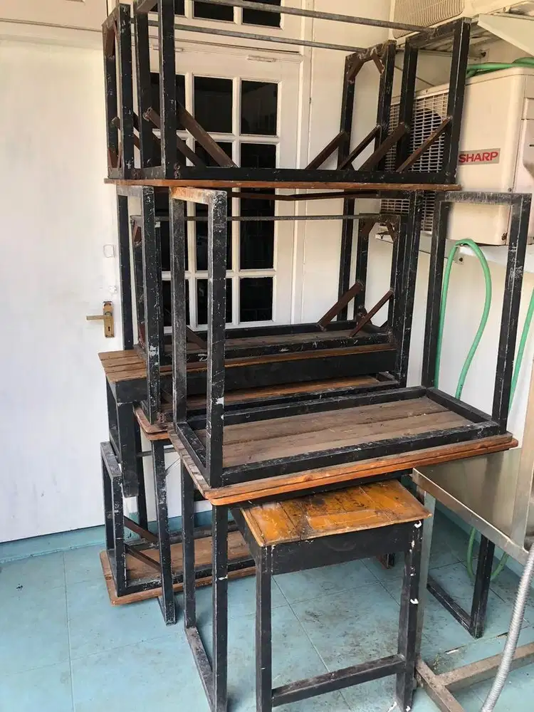 Dijual Meja, kursi dan rombong