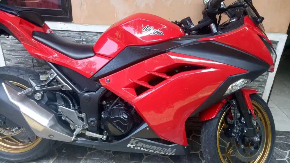 Ninja 250fi lokasi deket kampus budi luhur